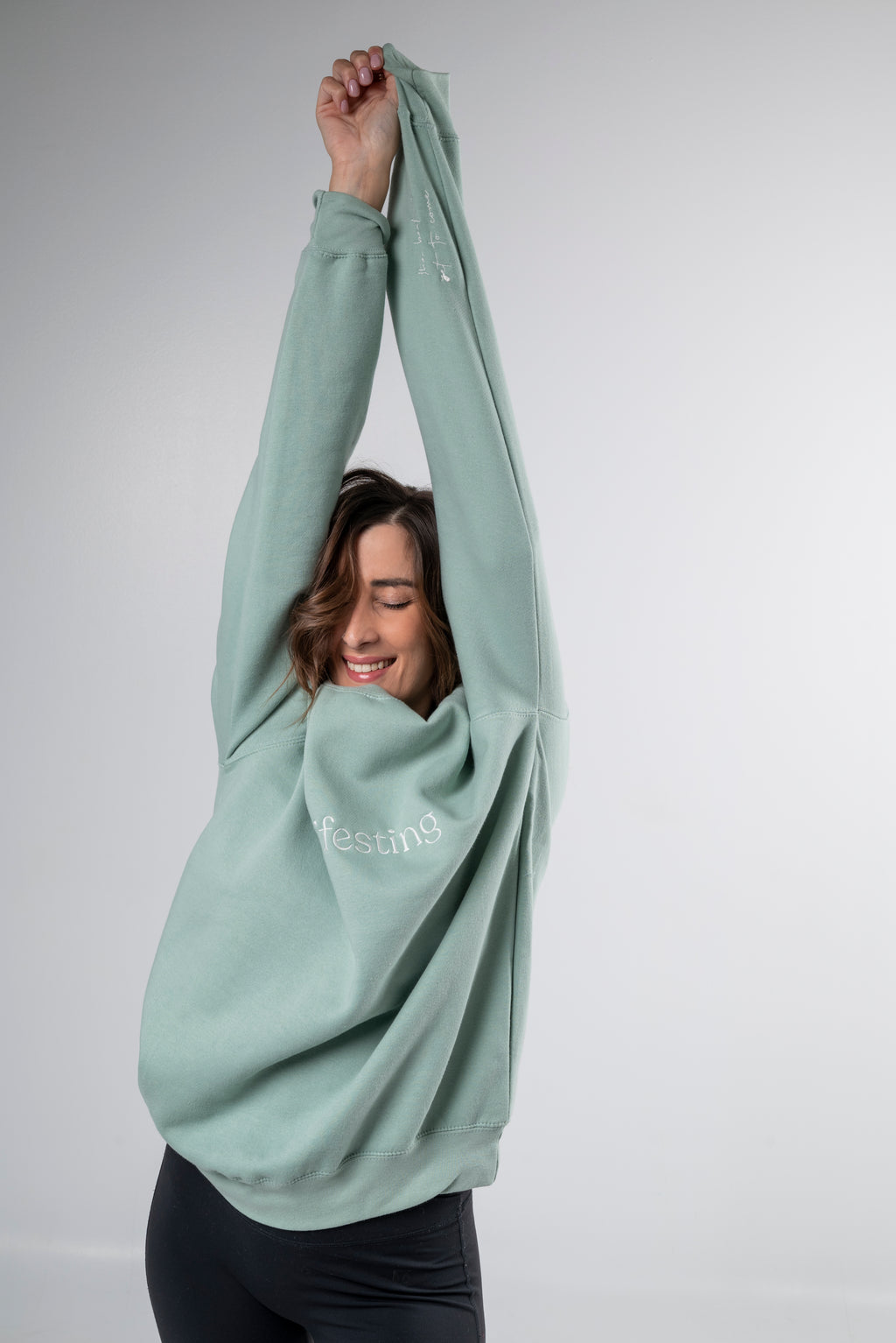 Manifesting (the best is yet to come) Sweatshirt